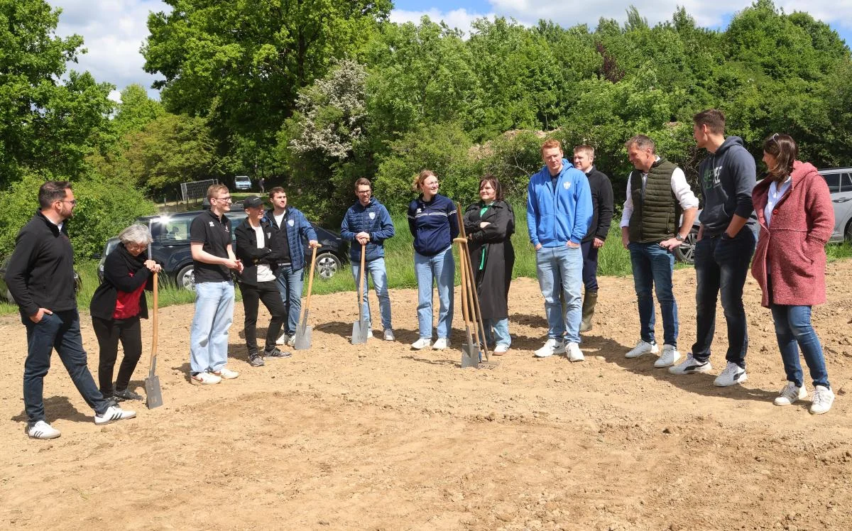 Handball-Blühwoche 2026 in Lippe | TBV & HSG x Feldwerk Bluehspieltag 2025 Aussaatevent 006